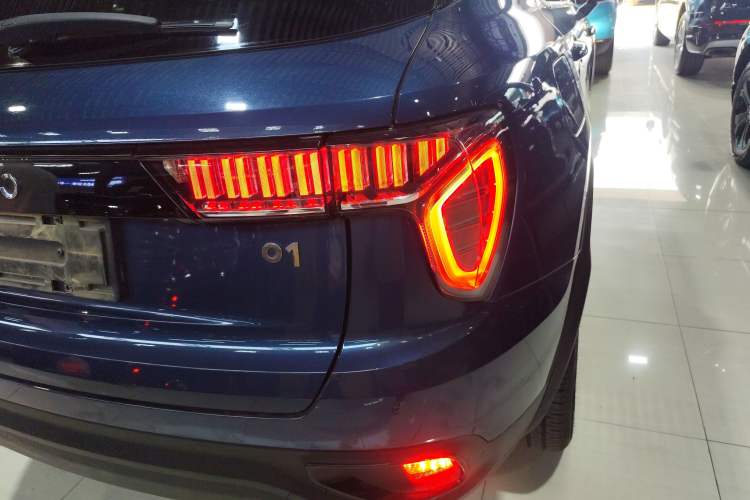 Used Lynk & Co 01 2019 2.0T Two-Wheel Drive Zhaopu Version China VI Standard
