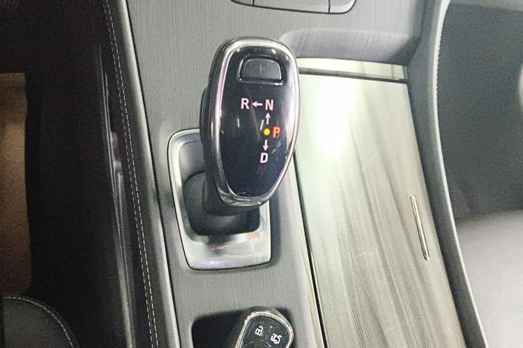 Used Buick LaCrosse 2019 28T Luxury Version Gear Lever
