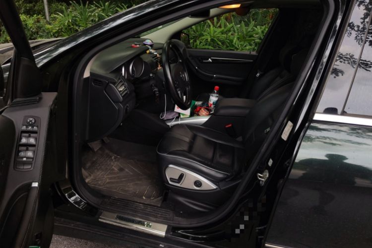 Used Mercedes-Benz R-Class 2017 R 320 4MATIC Business Edition Prestige Model
