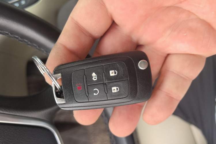 Used Buick GL8 2018 28T Luxury Model China VI Standard Vehicle Key