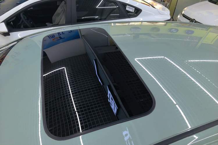 Used Nissan Tiida 2024 1.6L CVT Cool Dynamic Edition Roof