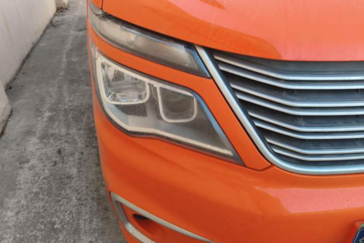 Used FORTHING Lingzhi 2022 V3 1.6L Base Model 2 Seats Right Front Headlight