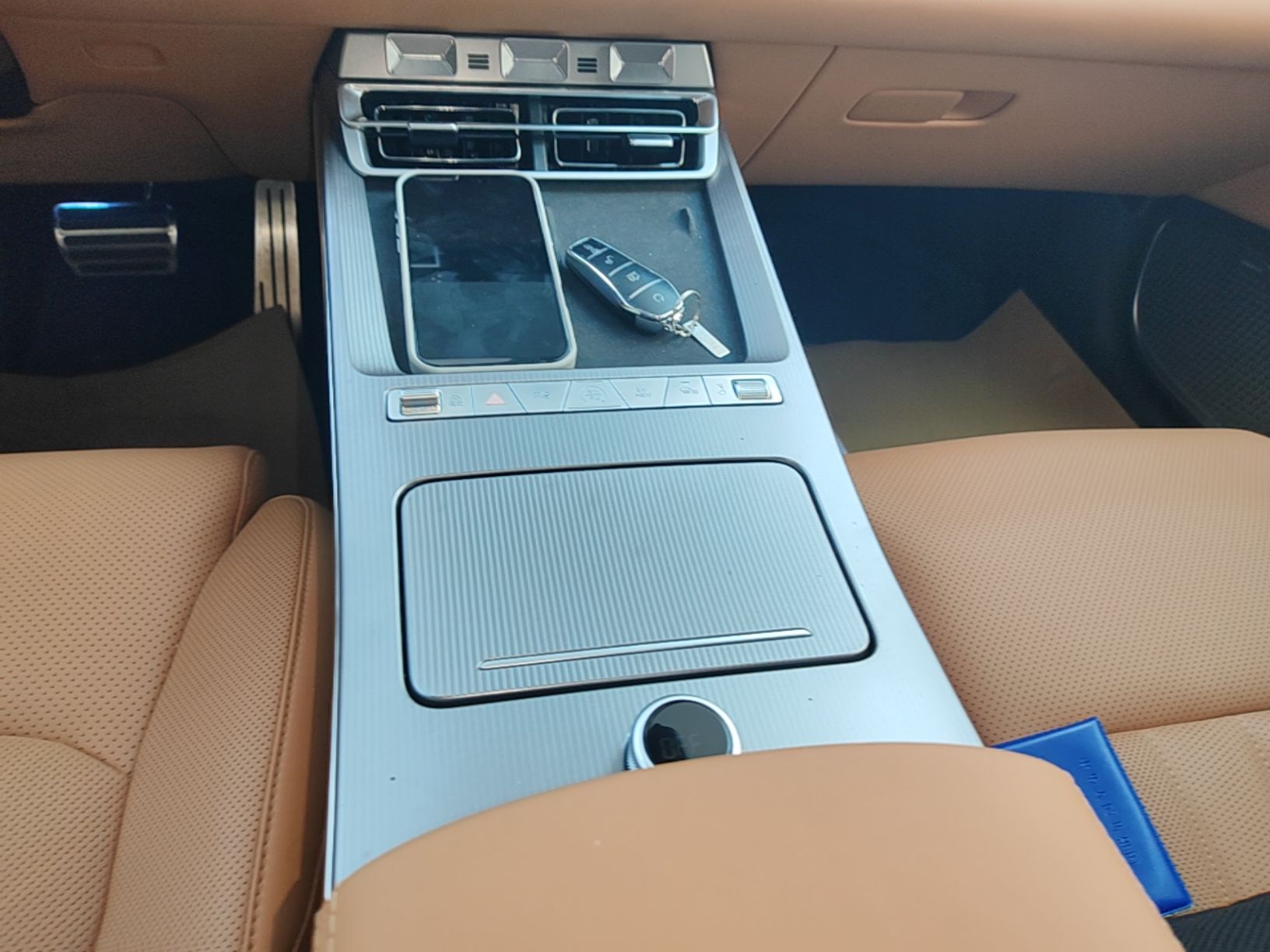 BYD Han L 2025 DM-p Four-Wheel-Drive LiDAR Flagship Model — снимка 16