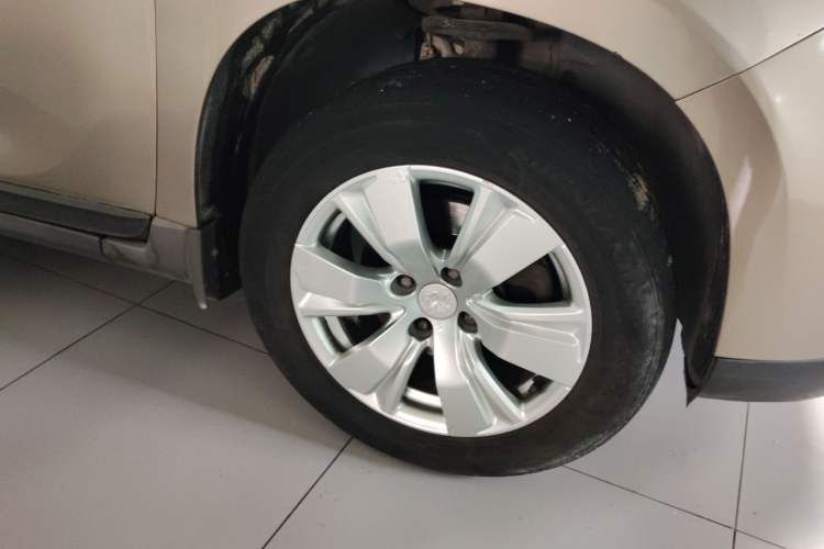 Used Peugeot 2008 2016 230THP Automatic Fashion Edition Right Front Wheel Hub