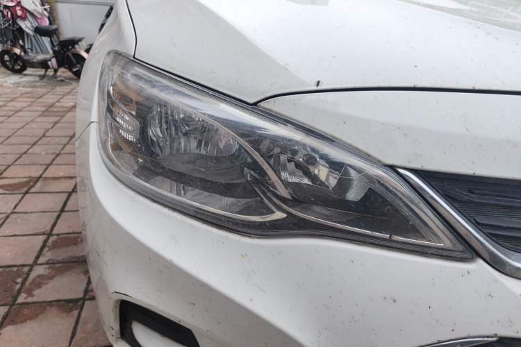 Used Chevrolet Cavalier 2018 320 Manual Enjoyment Edition Right Front Headlight