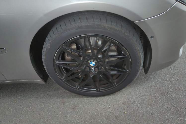 Used BMW 7 Series 2011 760Li Steinway Limited Edition Right Front Wheel Hub