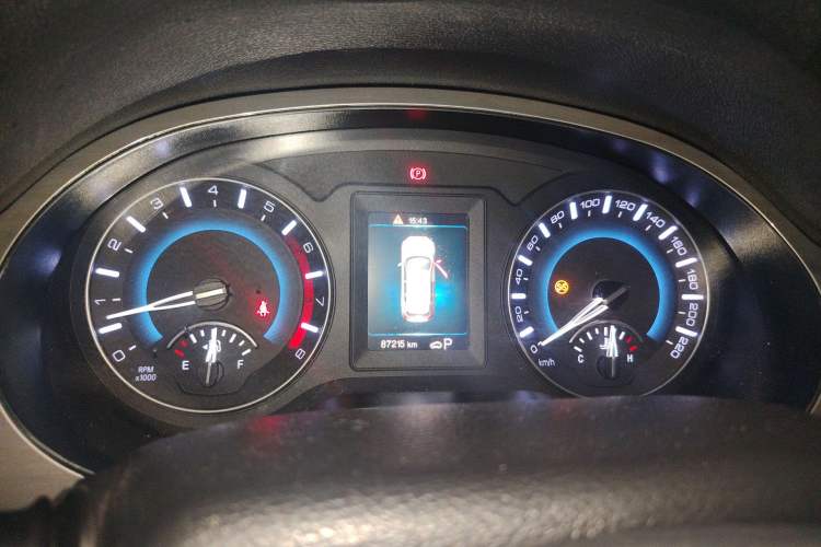 Used Haval H2 2018 Red-Label 1.5T Dual-Clutch Two-Wheel-Drive Elite Model Instrument Cluster