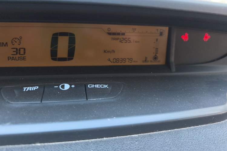 Used Citroen C-Quatre 2014 1.6L Automatic Connected Car Version Odometer Close Up