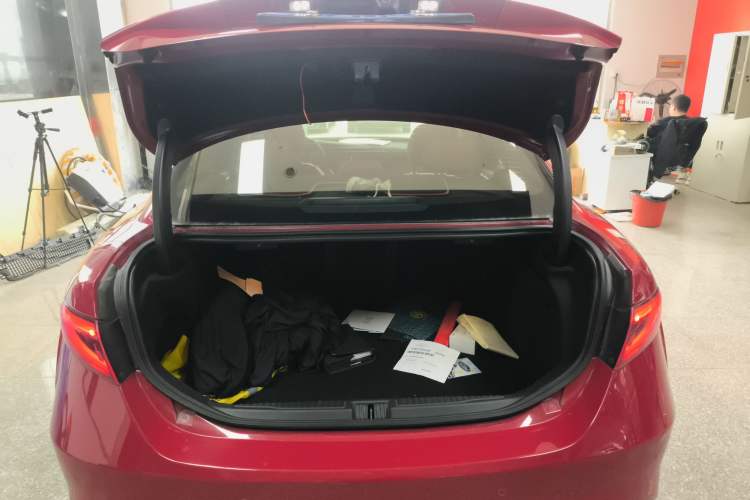 Used Alfa Romeo Giulia 2017 2.0T 200HP Luxury Edition