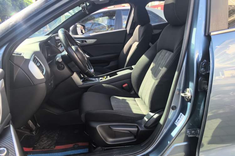 Used Mazda CX-4 2018 2.0L Automatic Two-Wheel Drive Blue Sky Dynamic Version China VI Standard
