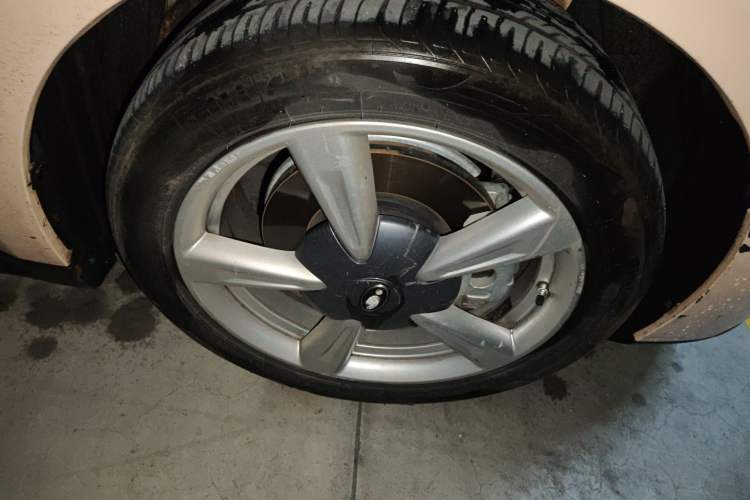 Used ORA Good Cat 2023 401 km Standard Range Premium Version Lithium Iron Phosphate
