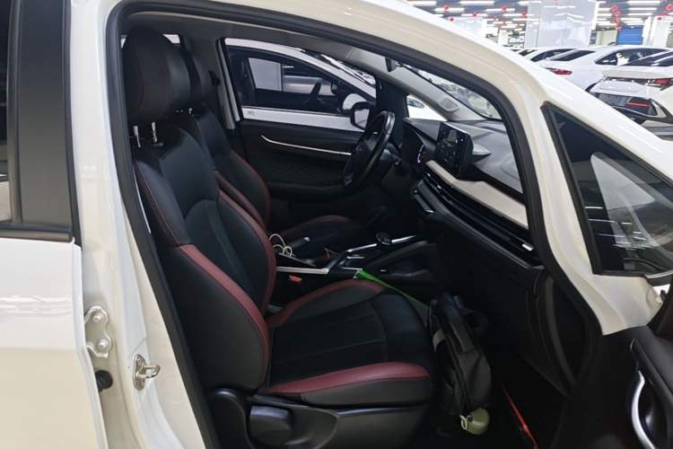 Used Geely Auto Vision X3 2021 PRO 1.5L CVT Deluxe Model Right Front Seat