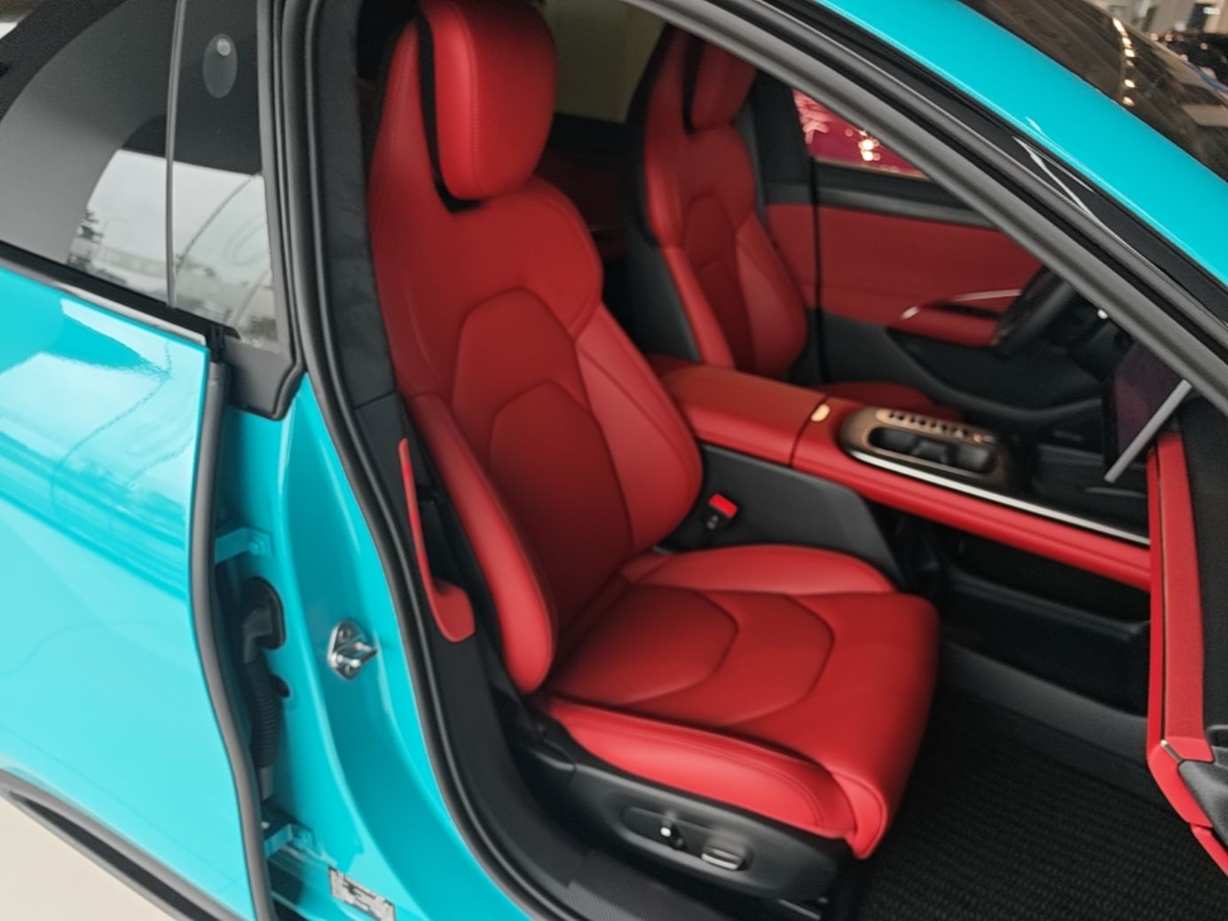 Xiaomi Auto SU7 2024 Four-Wheel Drive Ultra-Long Range Advanced Intelligent Driving Max Edition — снимка 19