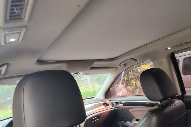 Used GAC Trumpchi GS8 2017 320T Four-Wheel Drive Luxury Smart Connectivity Version (7 Seats) Headliner