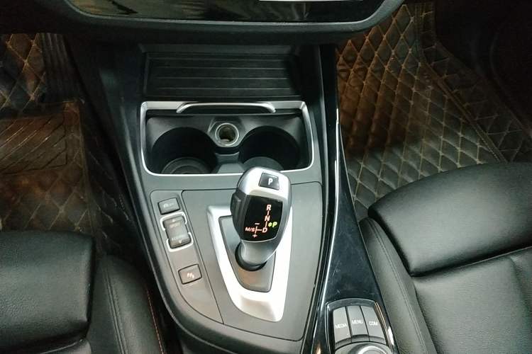 Used BMW 2 Series 2019 225i Convertible Coupe Sports Design Package
