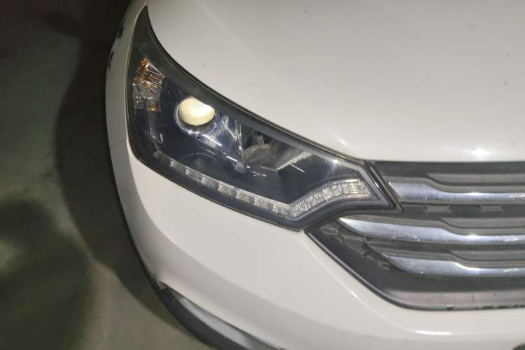 Used Dongfeng Aeolus AX7 2016 1.4T Manual Zhuyue Model
