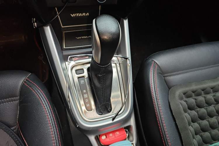 Used Suzuki Vitara 2016 1.4T Automatic Two-Wheel Drive Luxury Version Gear Lever