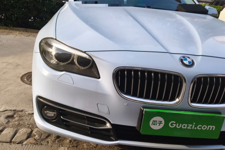 Used BMW 5 Series 2014 525Li Luxury Design Package Right Front Headlight