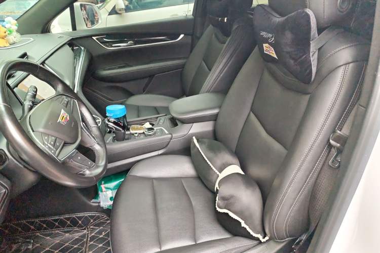 Used Cadillac XT5 2022 2.0T Two-Wheel Drive Luxury Version
