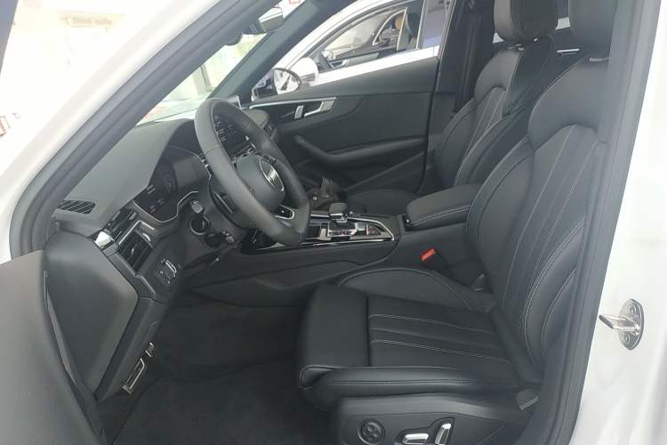 Used Audi A4L 2024 40 TFSI Luxury Dynamic Edition Left Front Seat