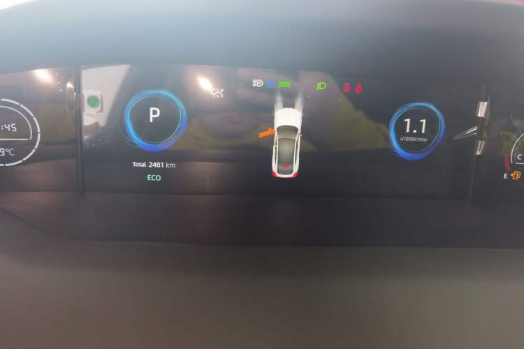 Used CHANGAN UNI-V 2023 1.5T Prestige Model
