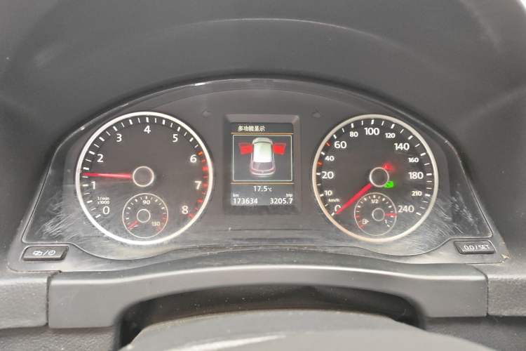 Used Volkswagen Tiguan 2015 1.8TSI Automatic All-Wheel-Drive Luxury Model Instrument Cluster