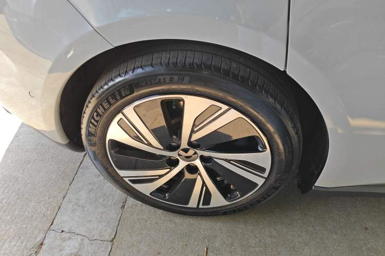 Used Nio ET5 2022 100 kWh Exterior 5