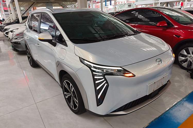 Used AION Y 2023 Younger
