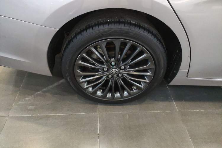 Used Toyota Avalon 2019 2.0L XLE Premium Edition China VI