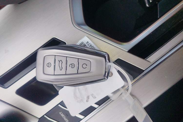 Used Geely Auto Coolray 2020 Facelift 240T DCT Hunter