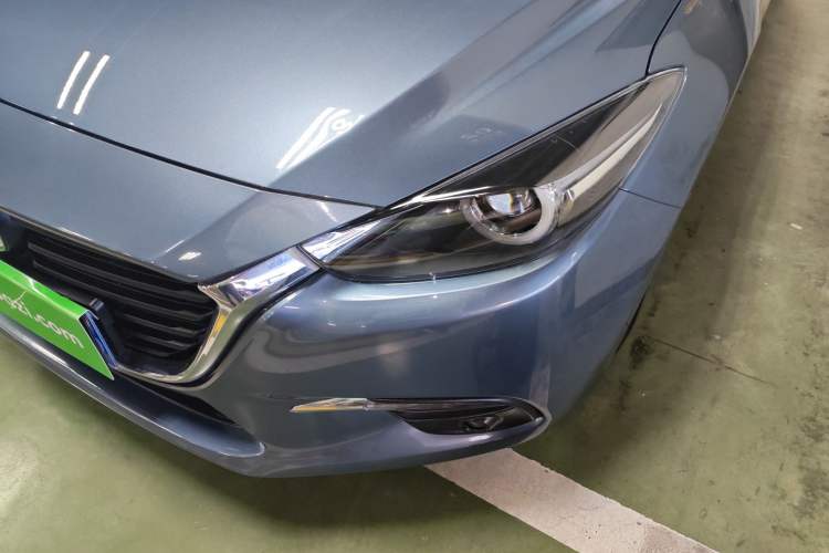 Used Mazda 3 Axela 2017 Sedan 1.5L Automatic Luxury Model Emission Standard China V Left Front Headlight