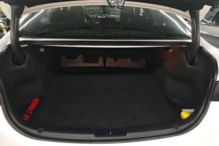 Used Mazda Atenza 2018 2.0L Blue Sky Luxury Edition China V Standard