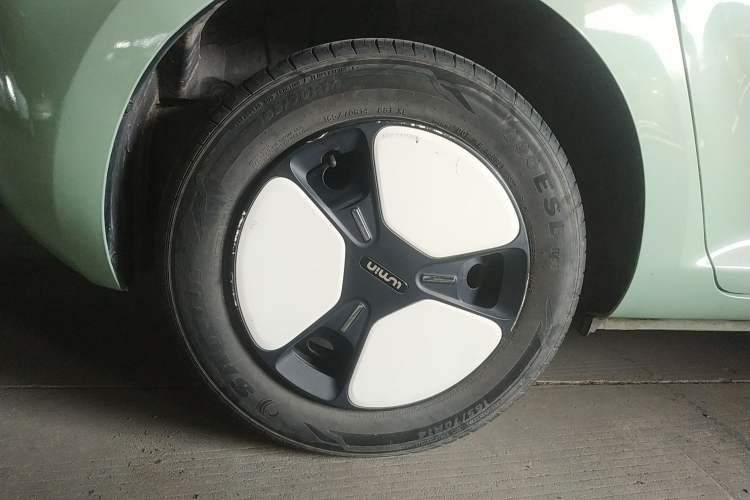 Used CHANGAN NEVO Lumin 2022 210km Sweet Edition Exterior 5