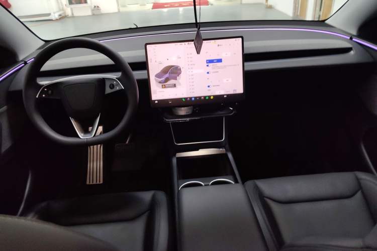 Used Tesla Model Y 2025 Rear-Wheel-Drive Version