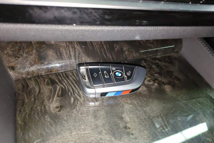 Used BMW 5 Series 2019 530Li Leading Model M Sport Package