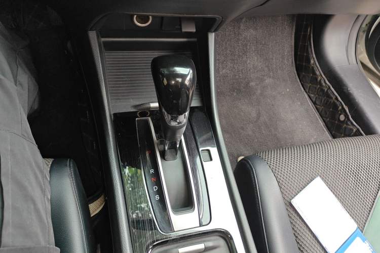 Used Honda Jade 2017 1.8L automatic Comfort version 5 seats