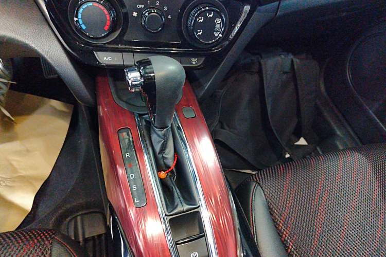 Used Honda XR-V 2015 1.8L EXi CVT Comfort Version
