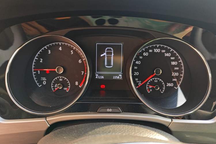 Used Volkswagen Touran 2018 Volkswagen Touran L 280TSI DSG Comfort Edition 7 Seats China VI Standard