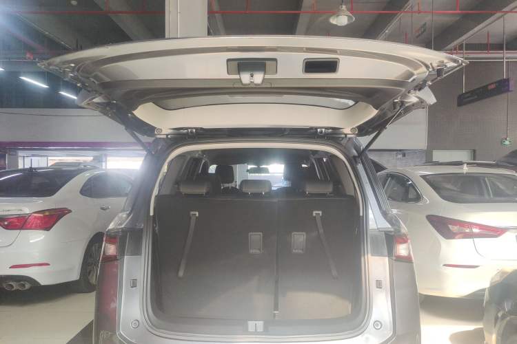 Used Wuling Jiachen 2022 1.5L Manual Enjoyment Elite Model
