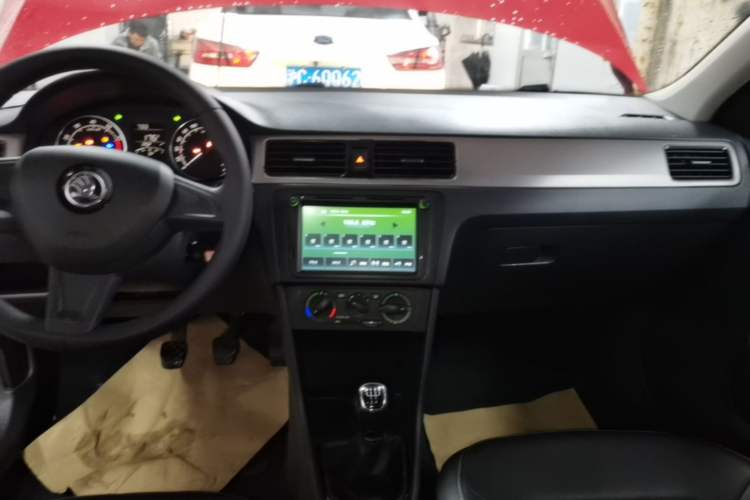 Used Skoda Rapid Spaceback 2016 Revised 1.6L Manual Chuanxing Edition
