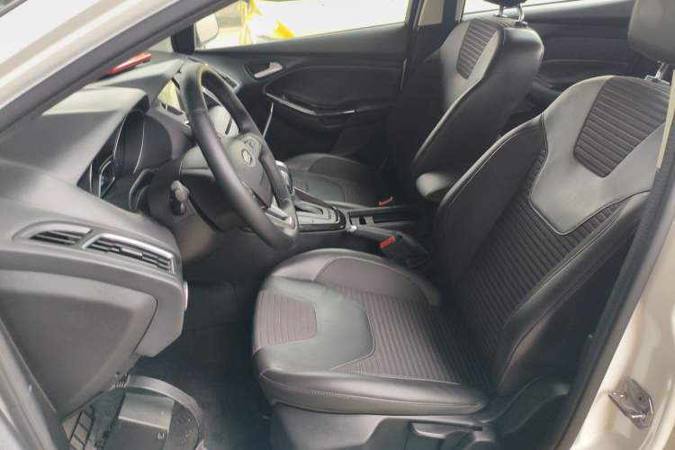 Used Ford Focus 2017 Hatchback EcoBoost 180 Automatic Elite Model
