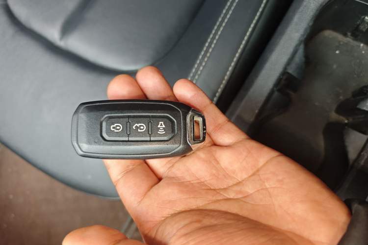 Used JMC Yuhu 7 2022 2.0T Manual Diesel 4x4 Comfort Version Standard Wheelbase
