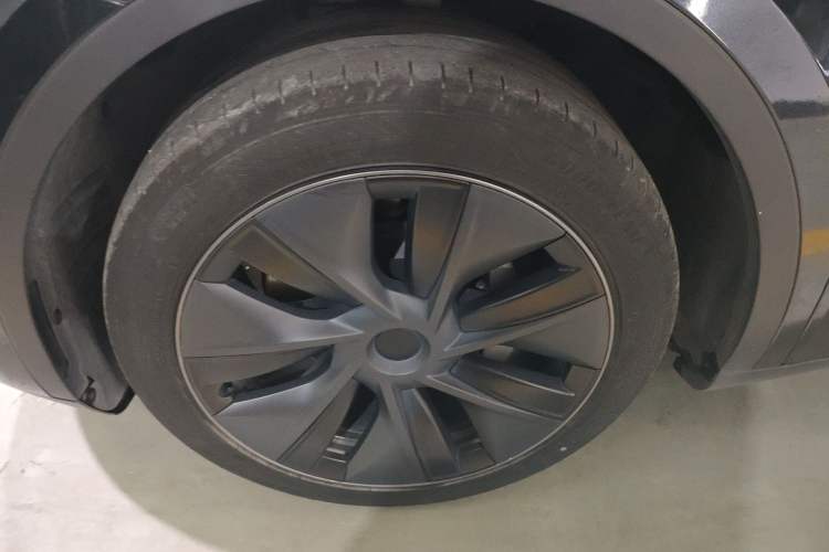 Used Tesla Model Y 2024 Rear-Wheel-Drive Version
