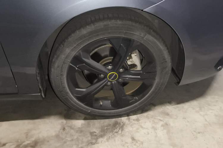 Used Roewe i6 MAX New Energy 2020 1.5T PHEV Cool & Stylish Skyroof Edition Right Front Wheel Hub