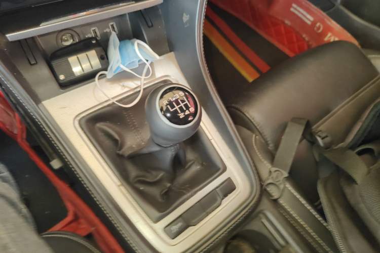 Used MG 6 2017 20T Manual Luxury Smart Connect Version China V Standard Gear Lever