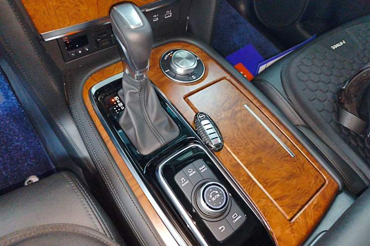 Used Nissan Patrol 2019 5.6L XE Middle East
