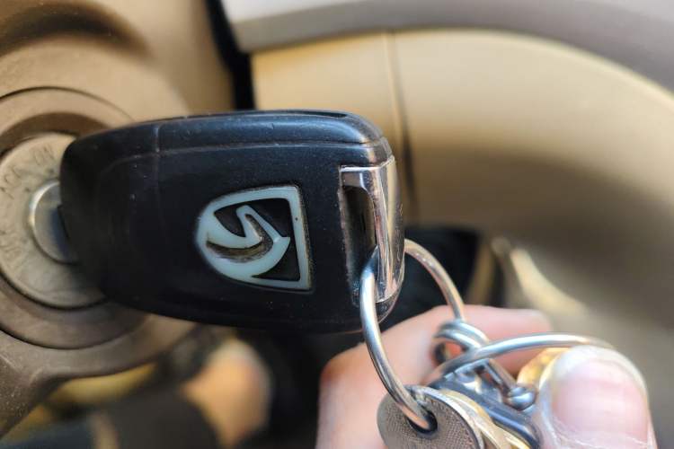 Used Baojun 730 2014 1.5L manual standard trim 7 seats Interior 1