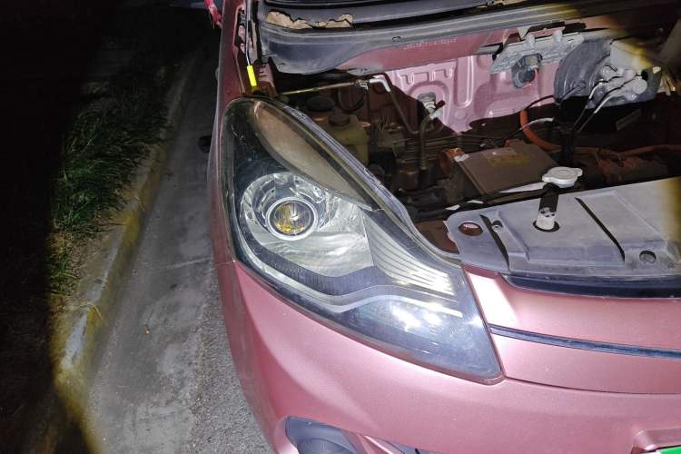 Used CHANGAN OSHAN Benni E-Star 2021 National Edition Xin Yue Version (Fast-Charging Edition) Lithium Iron Phosphate (31.95 kWh) Right Front Headlight