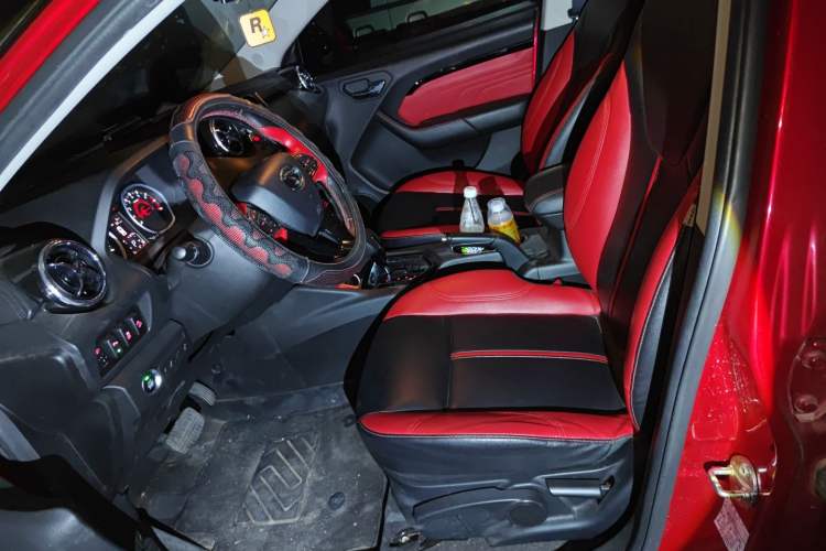 Used Soueast DX3 2016 1.5T SRG CVT Flagship Edition Left Front Seat