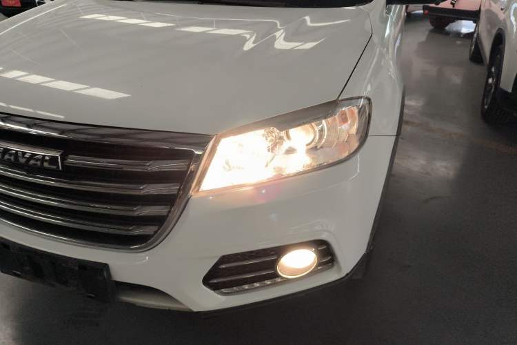 Used Haval H6 2018 Sport Edition 1.5T Automatic Two-Wheel Drive Elite Model China V Standard Left Front Headlight